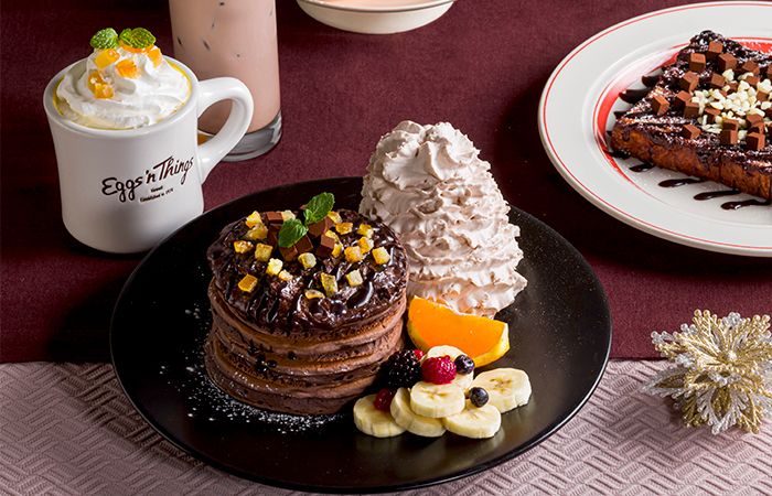 溢れだすチョコレートに溺れる贅沢リッチなパンケーキが登場